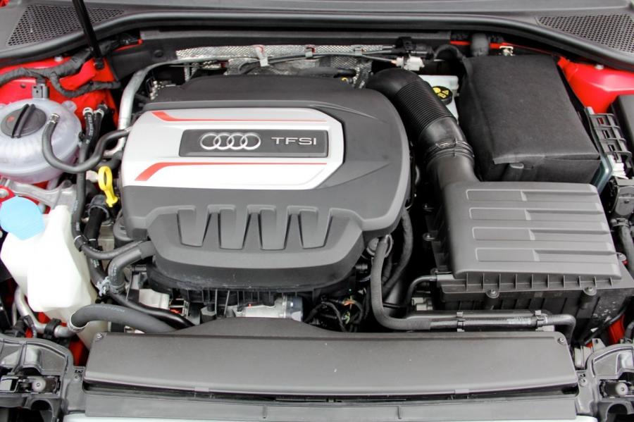 Моторный отсек Audi S3 (8V) 2013 года  (WW) (фото 76 из 101)